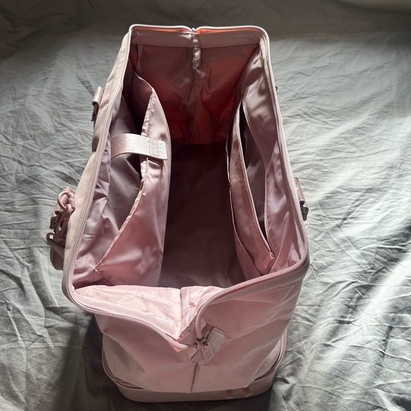 BEIS Weekender Bag in Atlas Pink - Picture 3 of 3